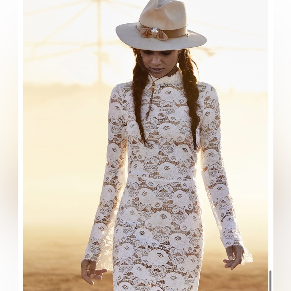 ✨ Spell 💫and the gypsy collective Rosamond lace gown revolver collection - Picture 2 of 16